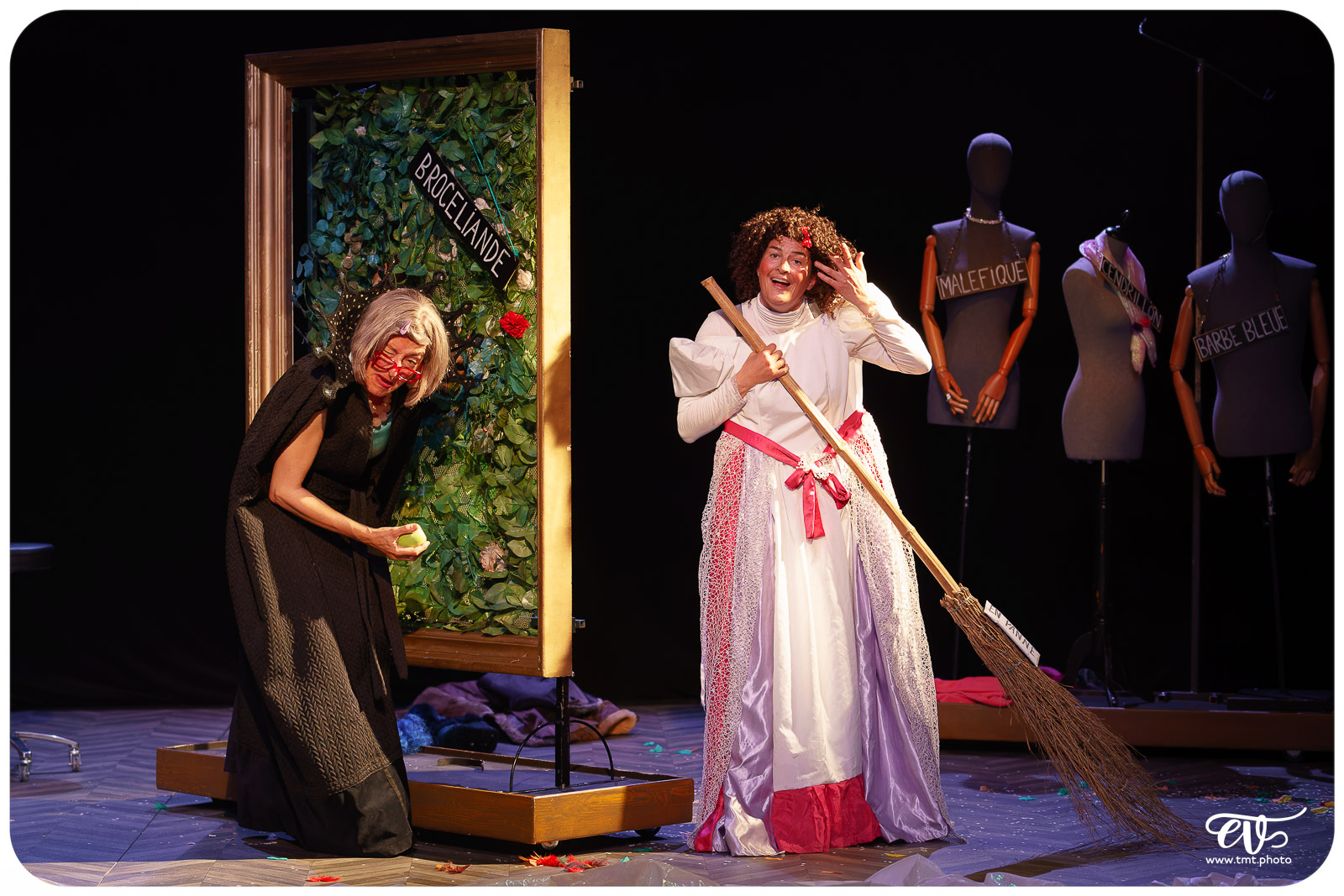 ON VOUS RACONTE DES HISTOIRES (CIE DU DÉTOUR)